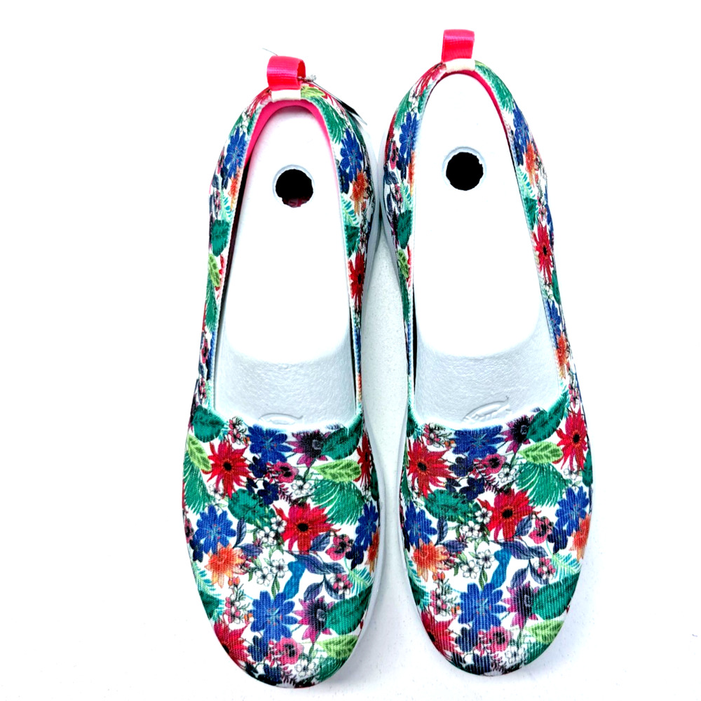 Women's Skechers performance Go-Walk Slip on Shoes Floral Size 9.5